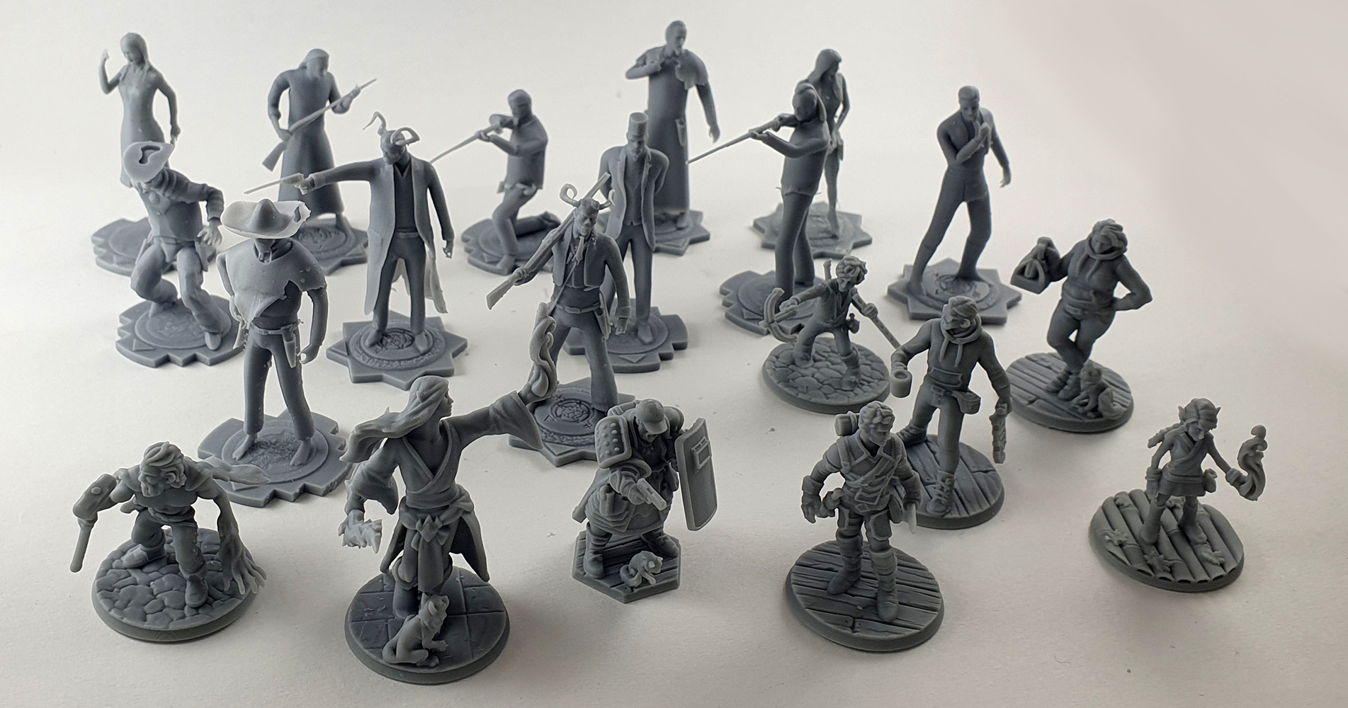 Prototypy figurek postaci do gry planszowej „Hard West” wydrukowane w technologii druku 3D