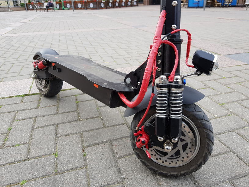 Hulajnoga elektryczna, części zamienne, tuning, naprawa